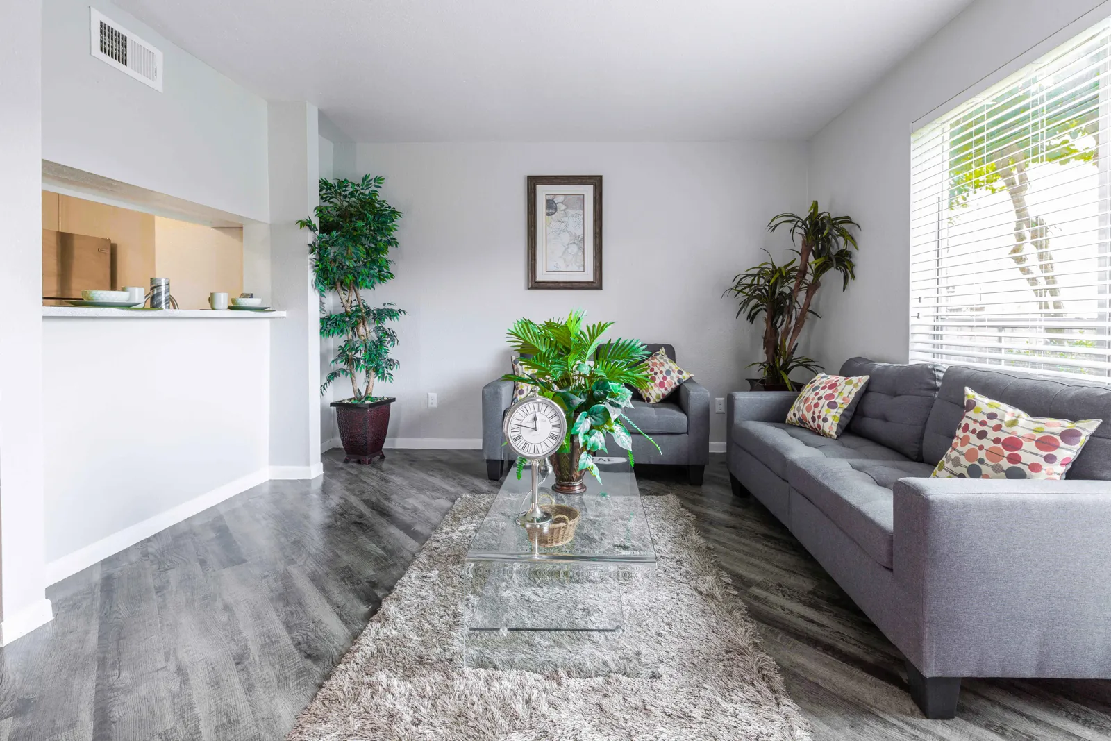 Bay Oaks — Living room